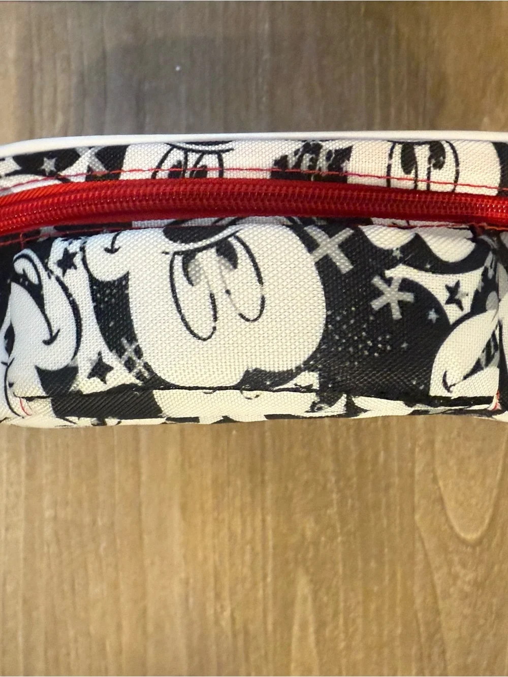NEW WITH TAG Disney Mickey Mouse Lunch Bag Cool Kids 4 Ever Black & White, Red